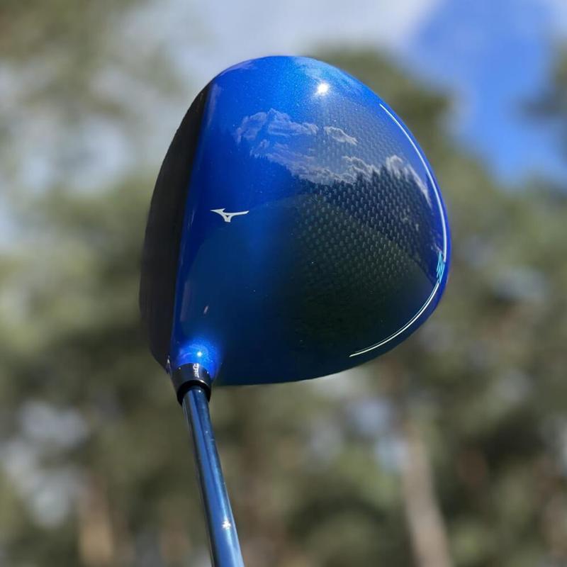 Mizuno ST-Z 220 Tour Blue Limited Edition Golf Driver Lifestyle 3 Main | Clickgolf.co.uk